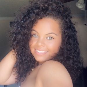 Meet your Posher, Sonya